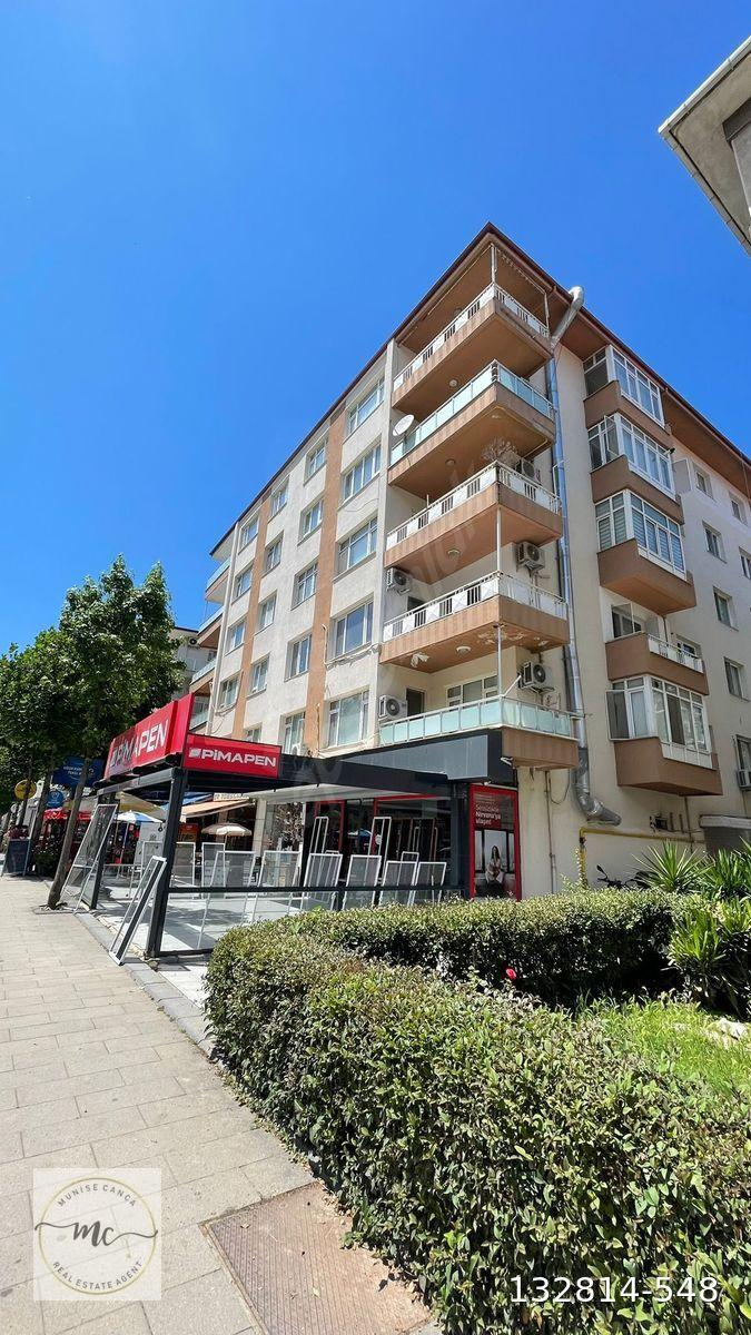 FATİH CADDESİNDE EŞYALI SATILIK 2+1 DAİRE