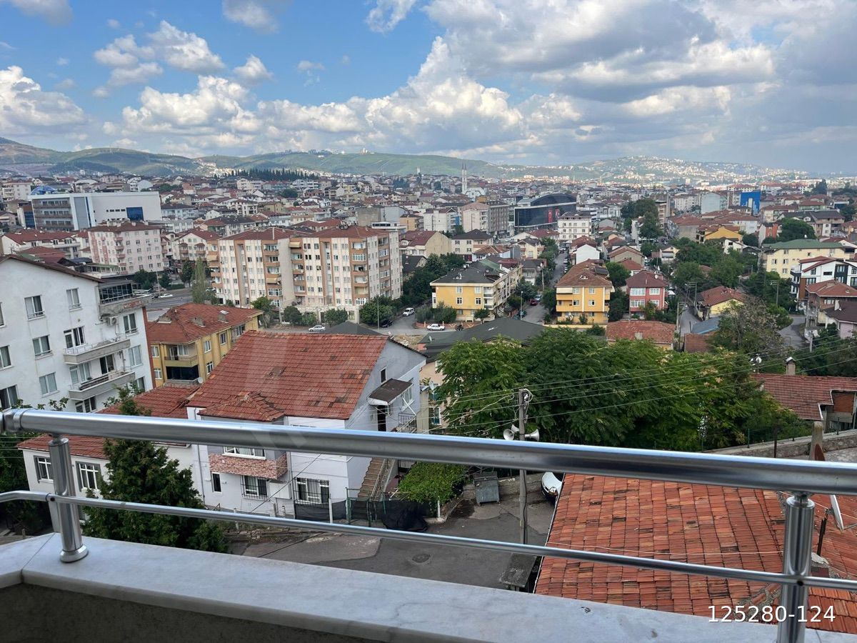 DERİNCE DUMLUPINAR MAHALLESİNDE 3+1 GENİŞ MANZARALI DAİRE...!!!