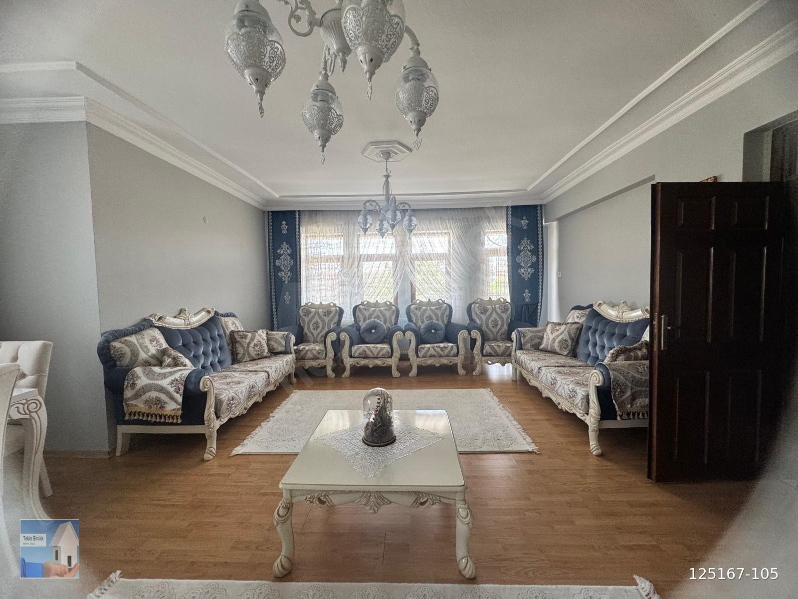 TEKİN EMLAKTAN ATAŞEHİRDE FIRSAT 4+1 DAİRE