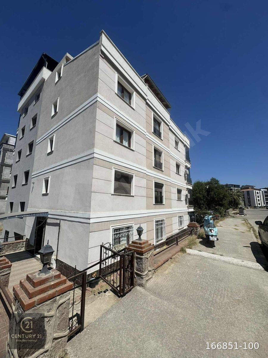 ERGENEKON MAHALLESİNDE 3+1 145M² KİRALIK DAİRE