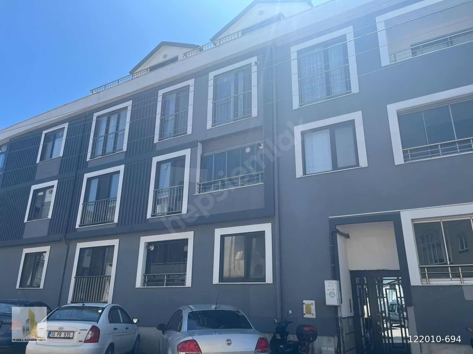 MARKA GAYRİMENKULDEN 100. YILDA NATO CADDESİ ALTI 2+0 DAİRE