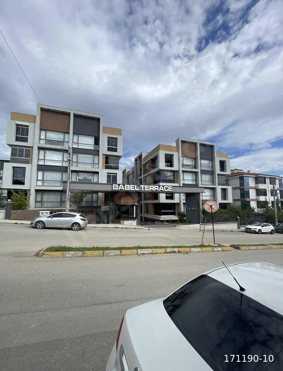 SAFRANBOLU BABİL TERAS'TA SATILIK 4,5+1 LÜKS DAİRE