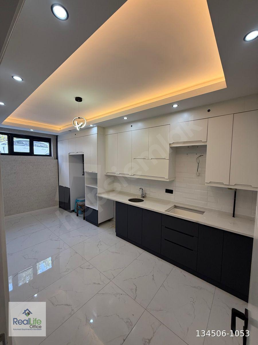 REAL LİFE OFFICE’DEN KARAMAN MAHALLESINDE SATILIK FIRSAT 3+1 DAİRE