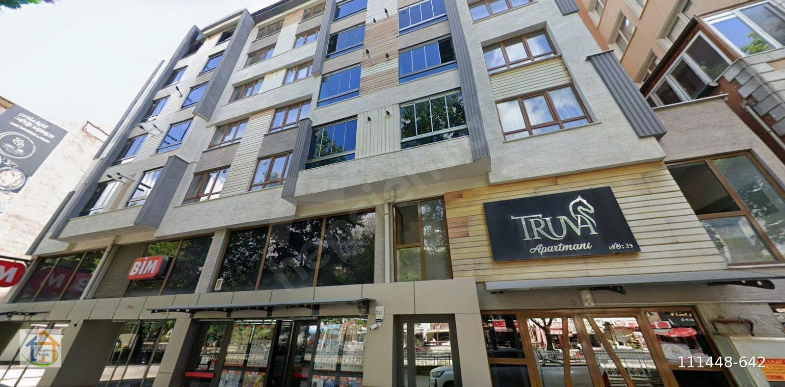 BİZİM EMLAKTAN İSFENDİYAR TRUVA APARTMANI'NDA EŞYALI KİRALIK 1+1