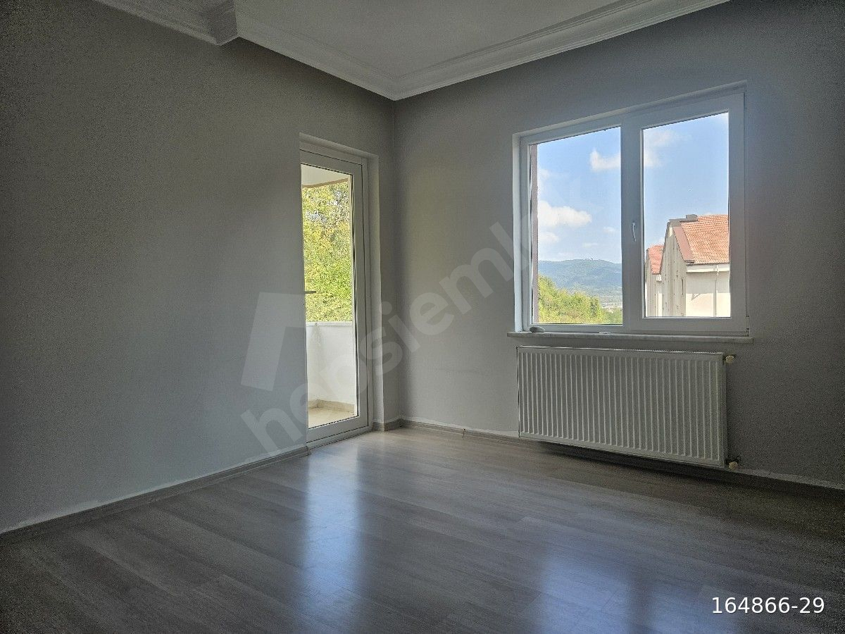 İlçemiz Çay Mahallesi Pazaryeri Sokakta 260 m2 Dubleks Dairemiz Satılıktır.
