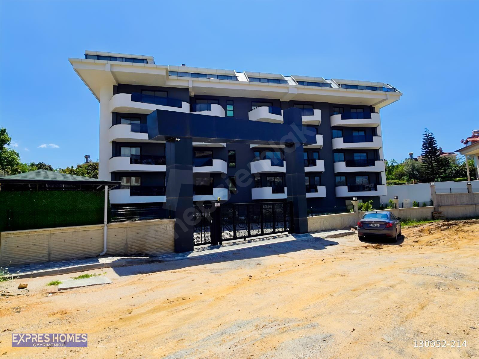 ALANYA OBA KONAK LIFE SİTESİNDE SIFIR 1+1 KİRALIK DAİRE 60M2