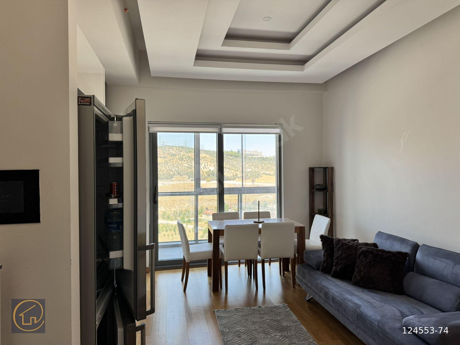 West Gate Residence'ta Yaşamın Zirvesi: Panoramik Manzaralı, Geniş Balkonlu Kiralık Eşyalı 1+1