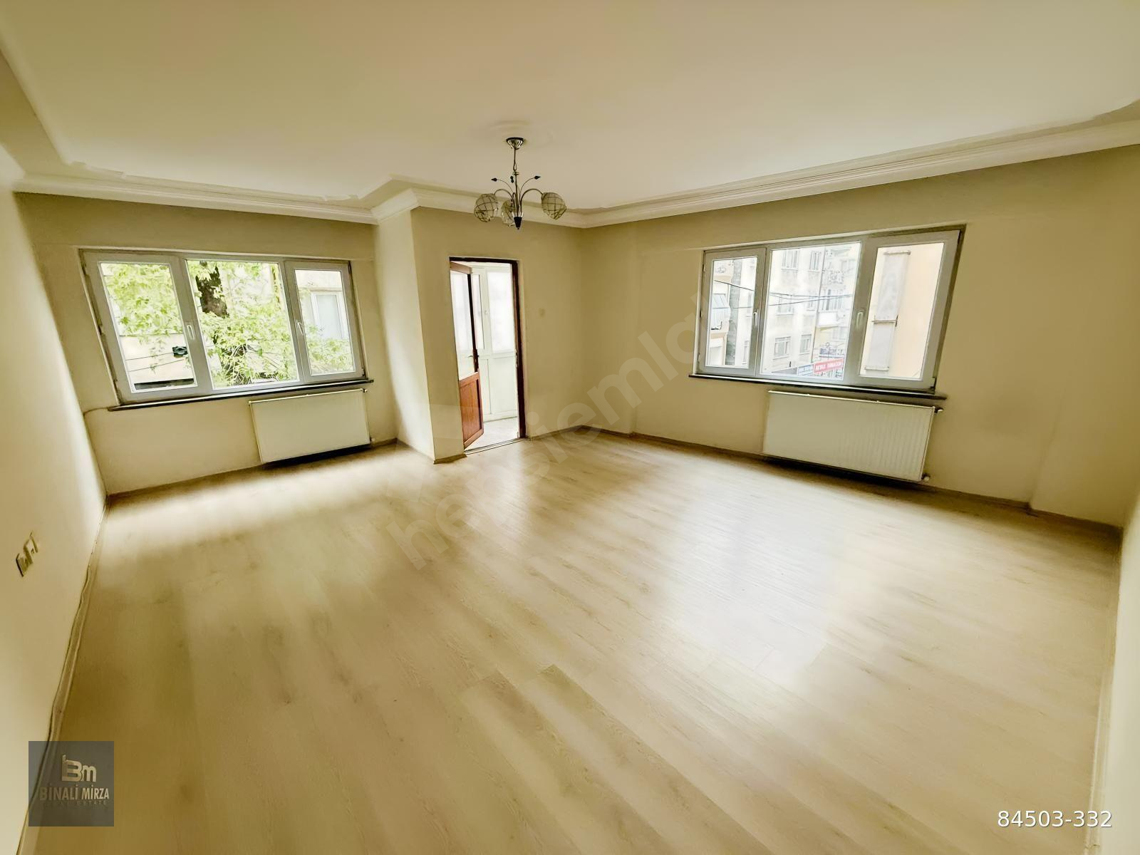 BM REAL ESTATE GAZCILAR'DA KİRALIK 2+1 ASANSÖRLÜ DAİRE
