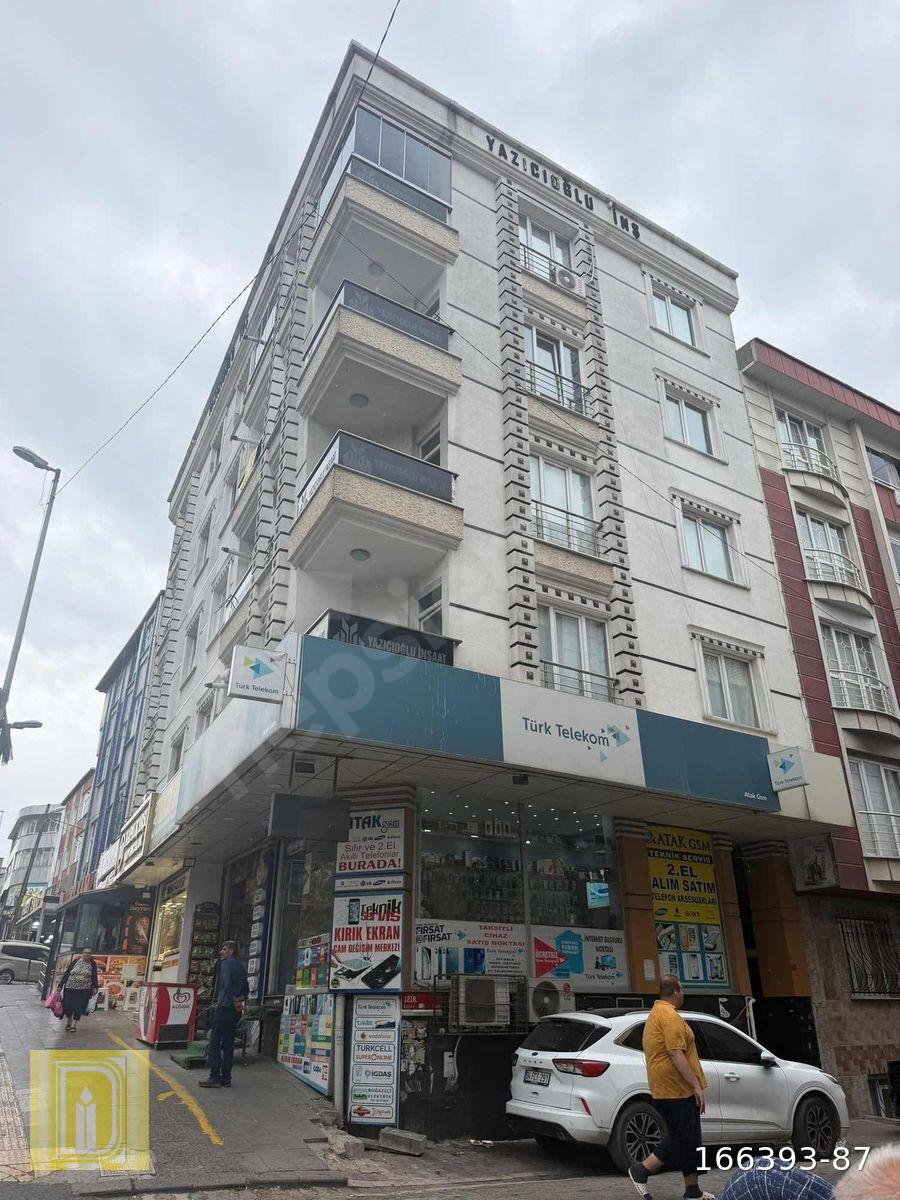 CADDE ÜZERİ ASANSÖRLÜ ARAKAT