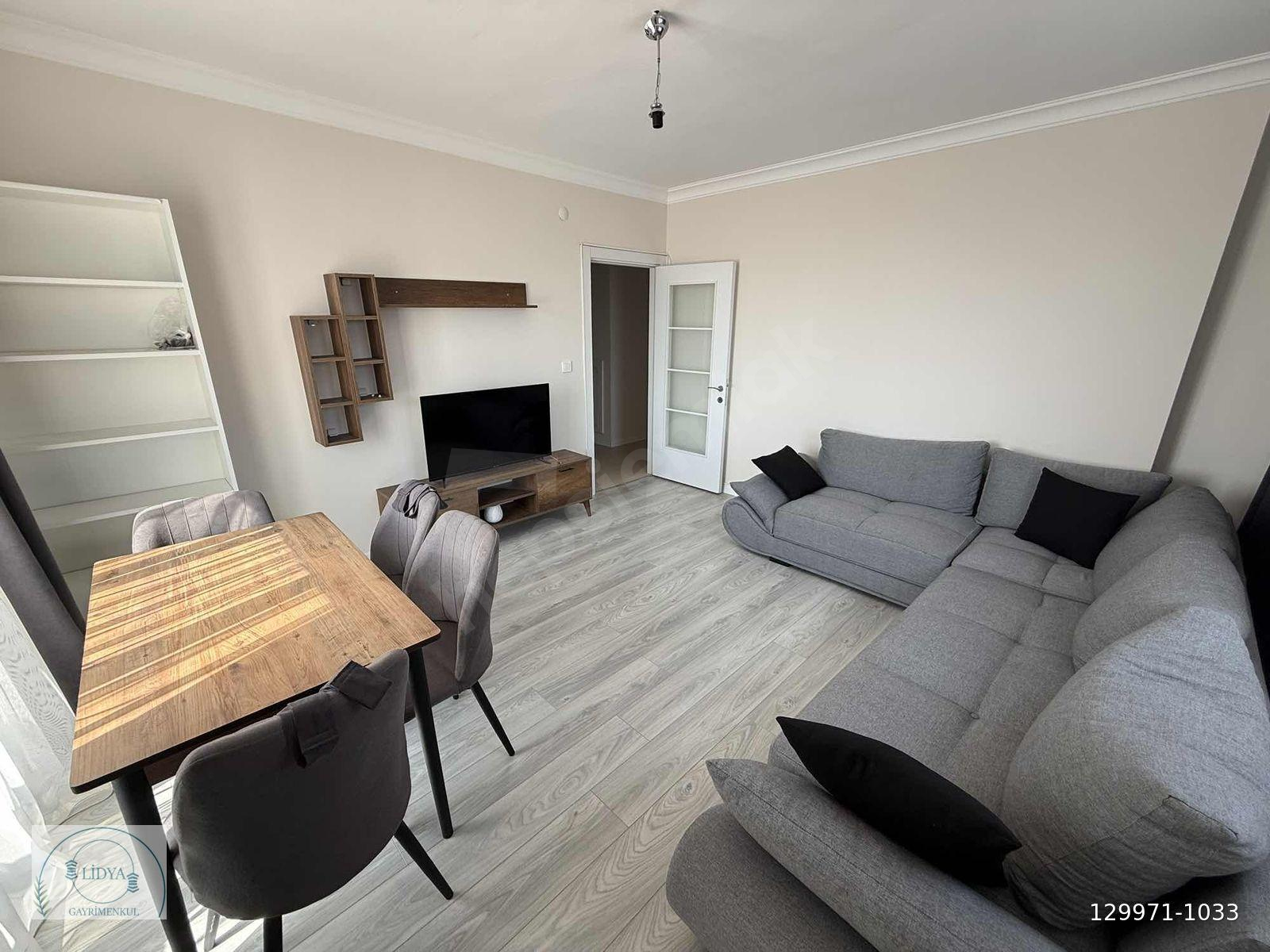 7 Tepe Tower'da 8.KAT Manzaralı Otoparklı Ayrı Mutfaklı 2+1