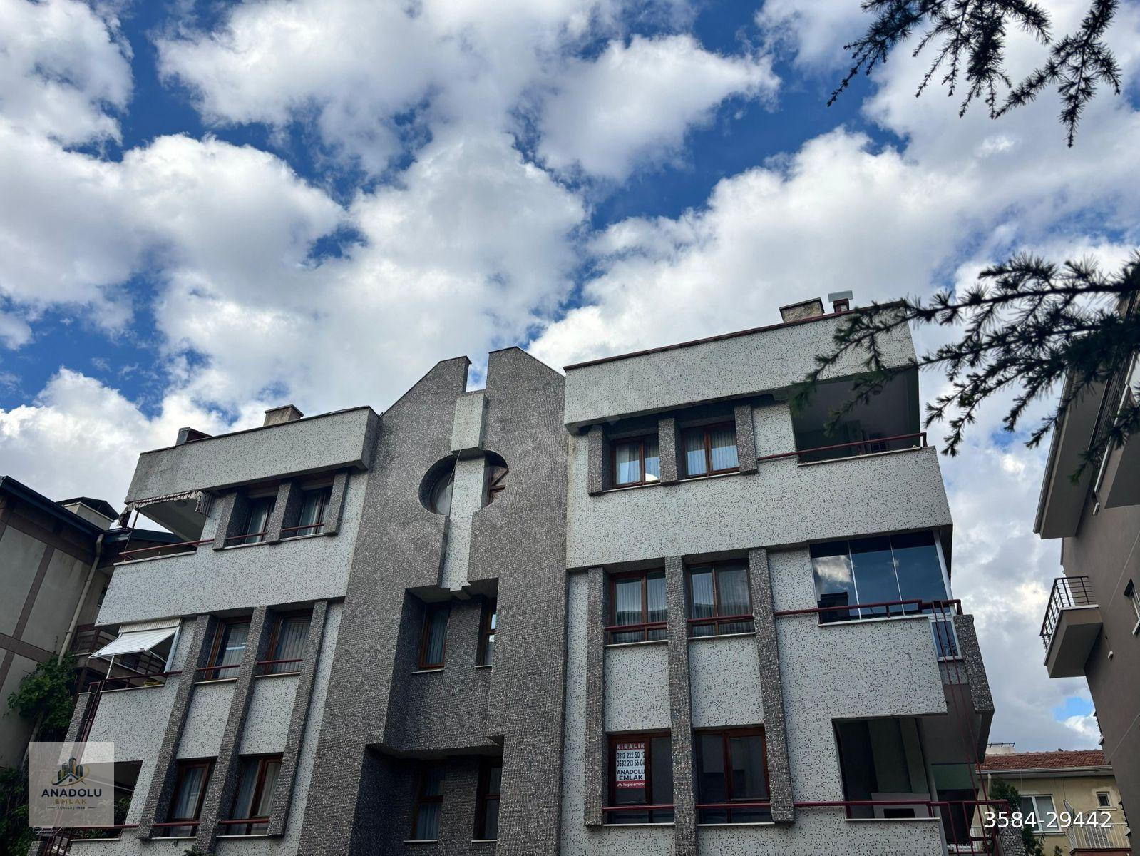 ANADOLUDAN BAHÇELİEVLERDE 1.KAT ÖN 3+1 GÜNEY BAKIMLI