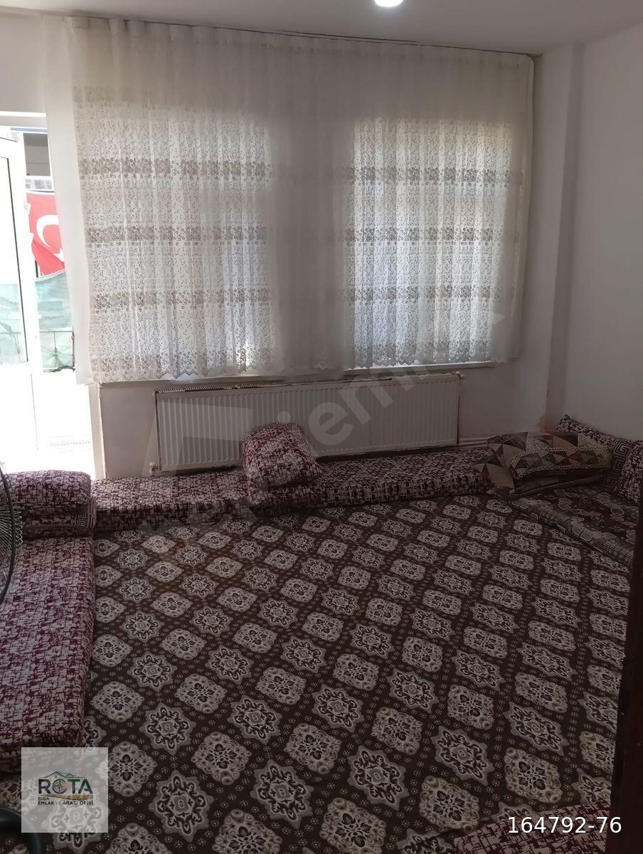 BİGA ŞEHİR MERKEZİ DUMLUPINAR OKULU KARŞISINDA SATILIK 2+1 DAİRE