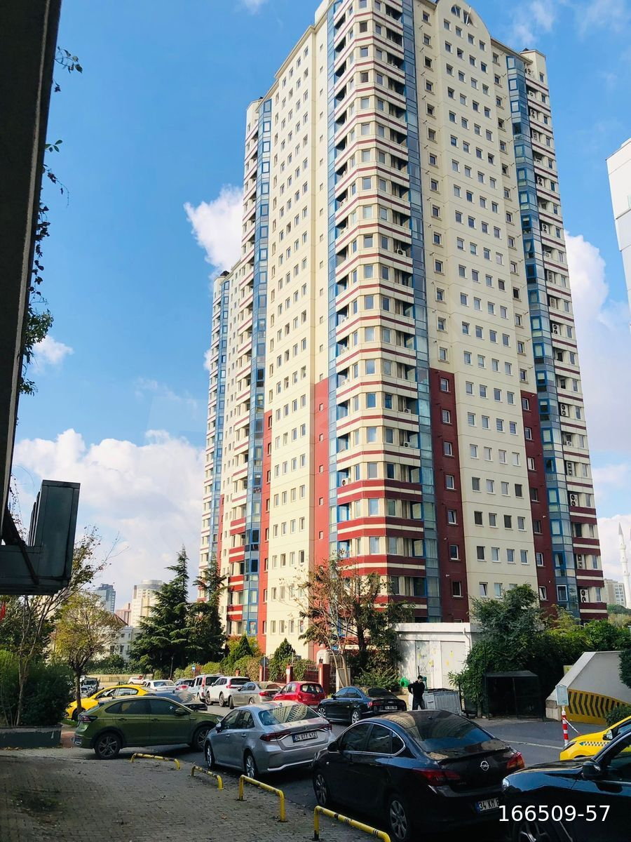 ATAŞEHİR RESIDENCE 1+1 TEMİZ BAKIMLI ARAKAT BOŞŞŞ....