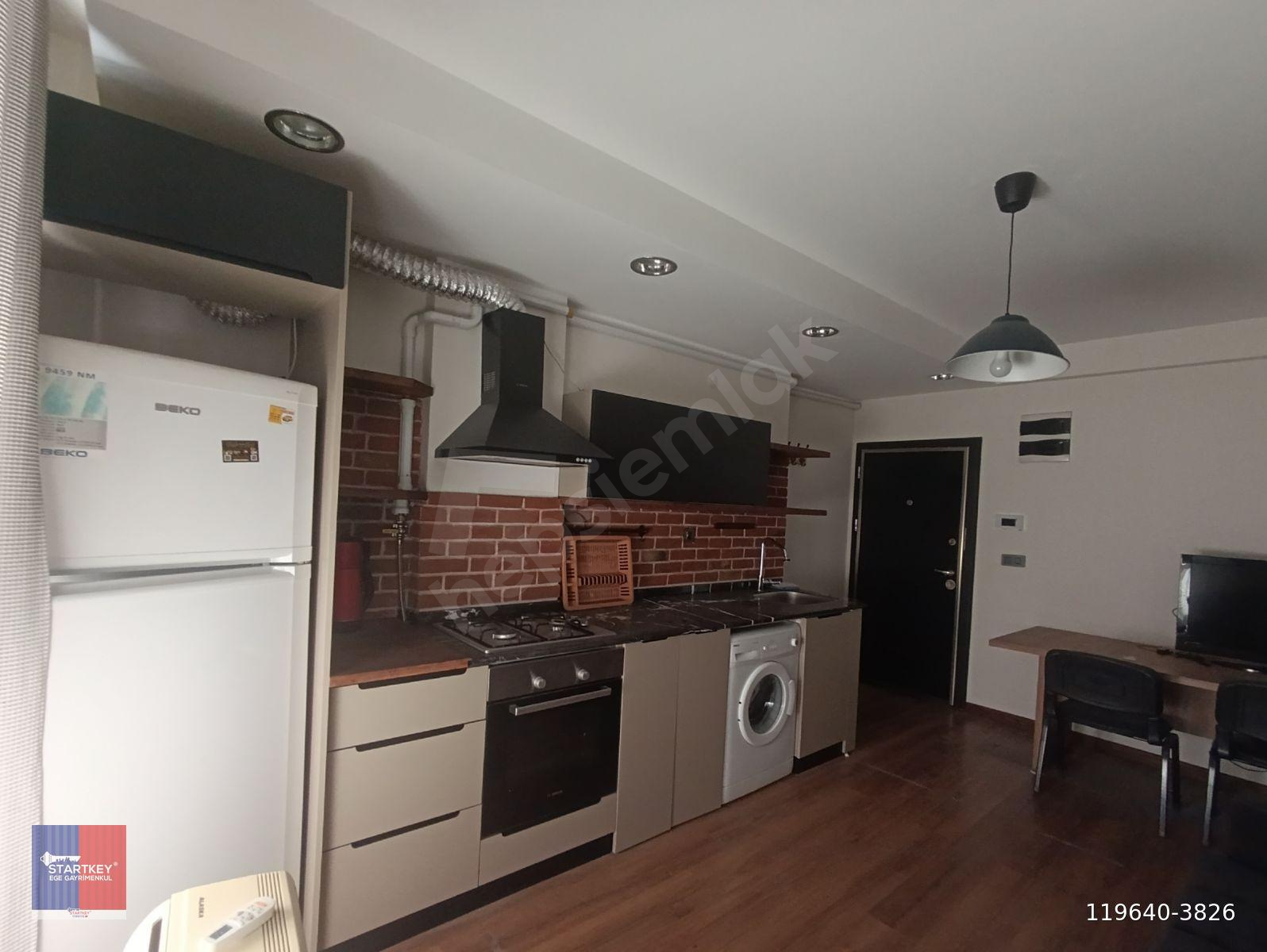 İzmir Bornova Erzene Mah. Muhteşem Konum da Kiralık Arakat 1+1