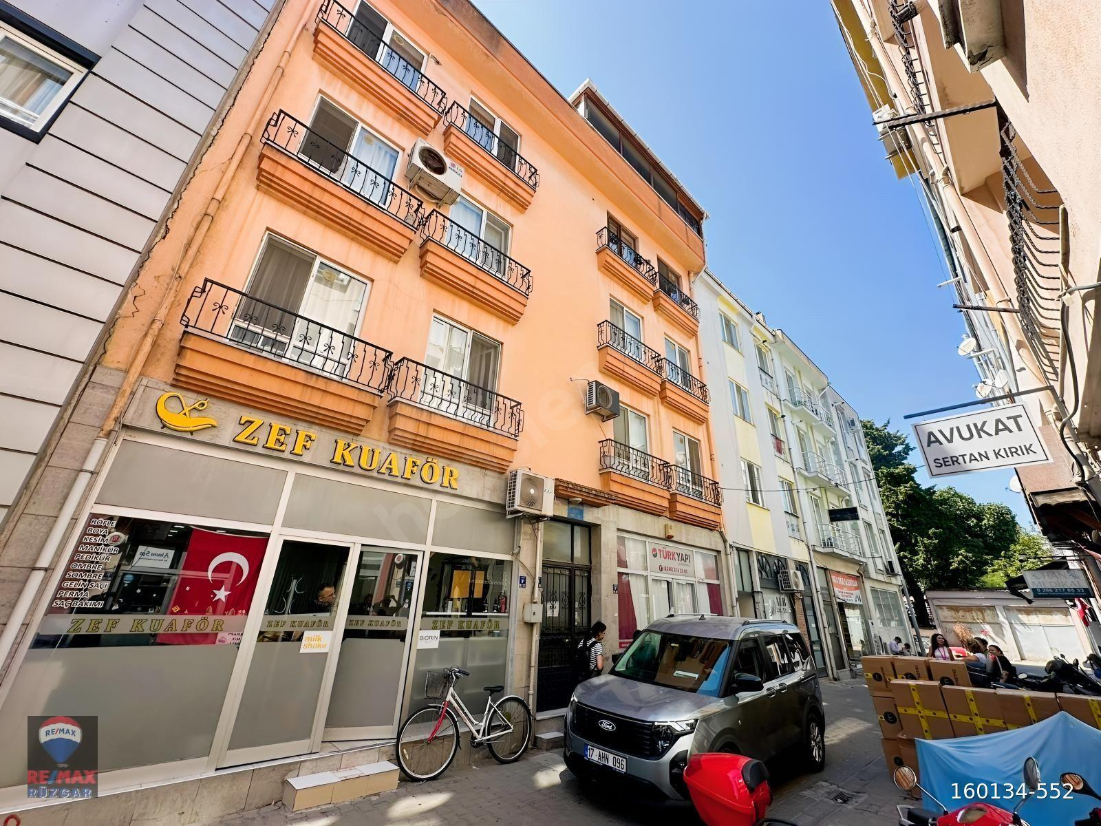 Çanakkale Merkez Belediye Karşısı Eşyalı Satılık 2+1 Daire