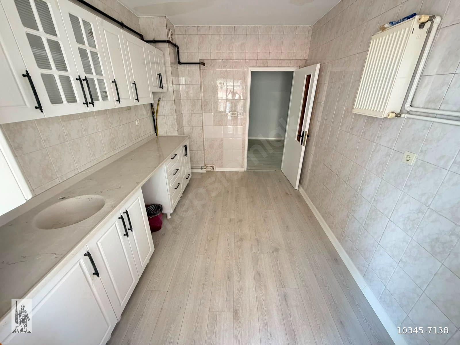 MERKEZİ KONUMDA ANTARES AWM ARKASINDA ETLİK ŞEHİR HASTASİ YAKINI FULL YAPILI KATTA 3+1 DAİRE