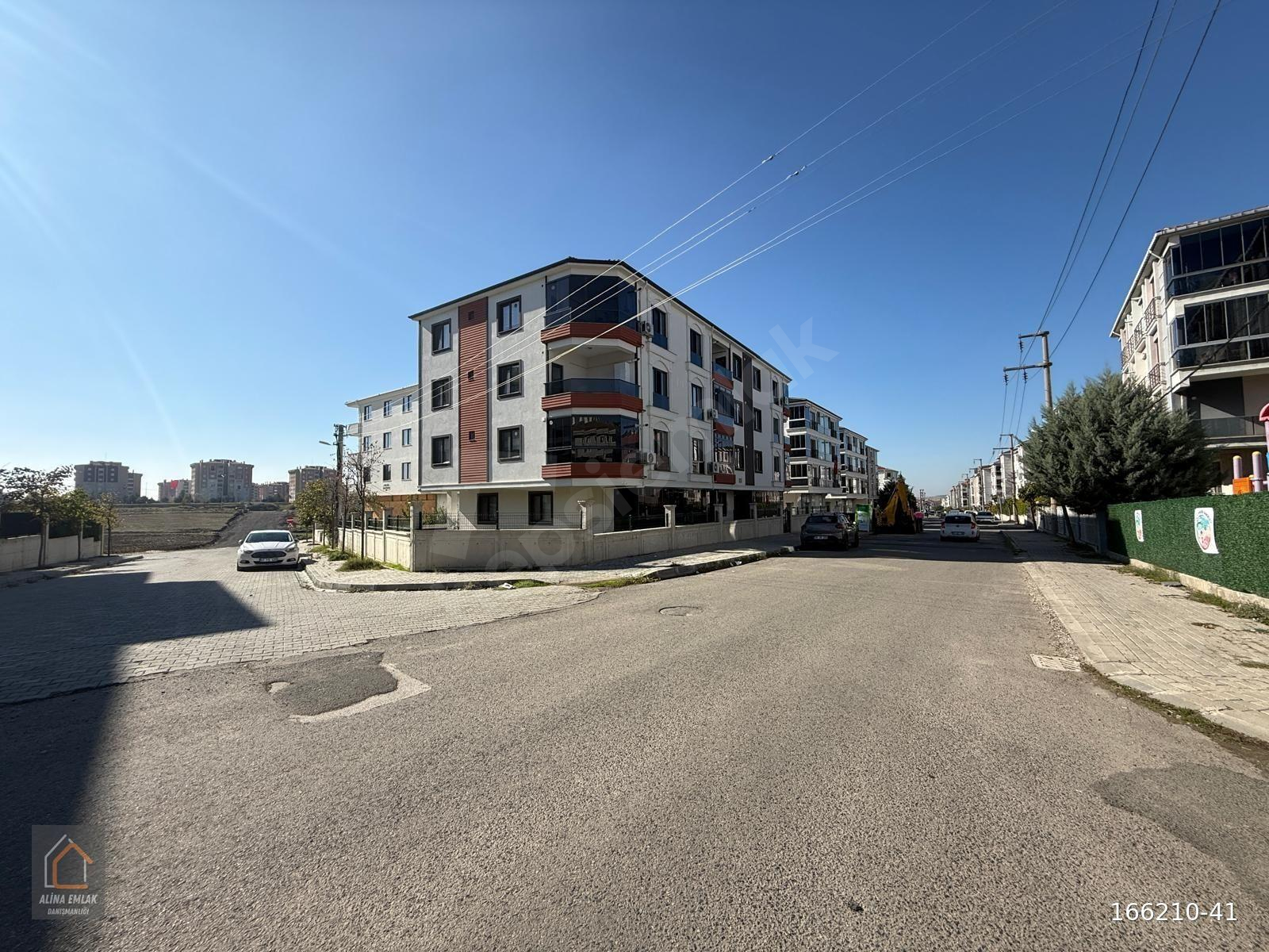 8 KASIM MH.OKULLAR BÖLGESİNDE SATILIK 3+1 KAPALI OTOPARKLI DAİRE