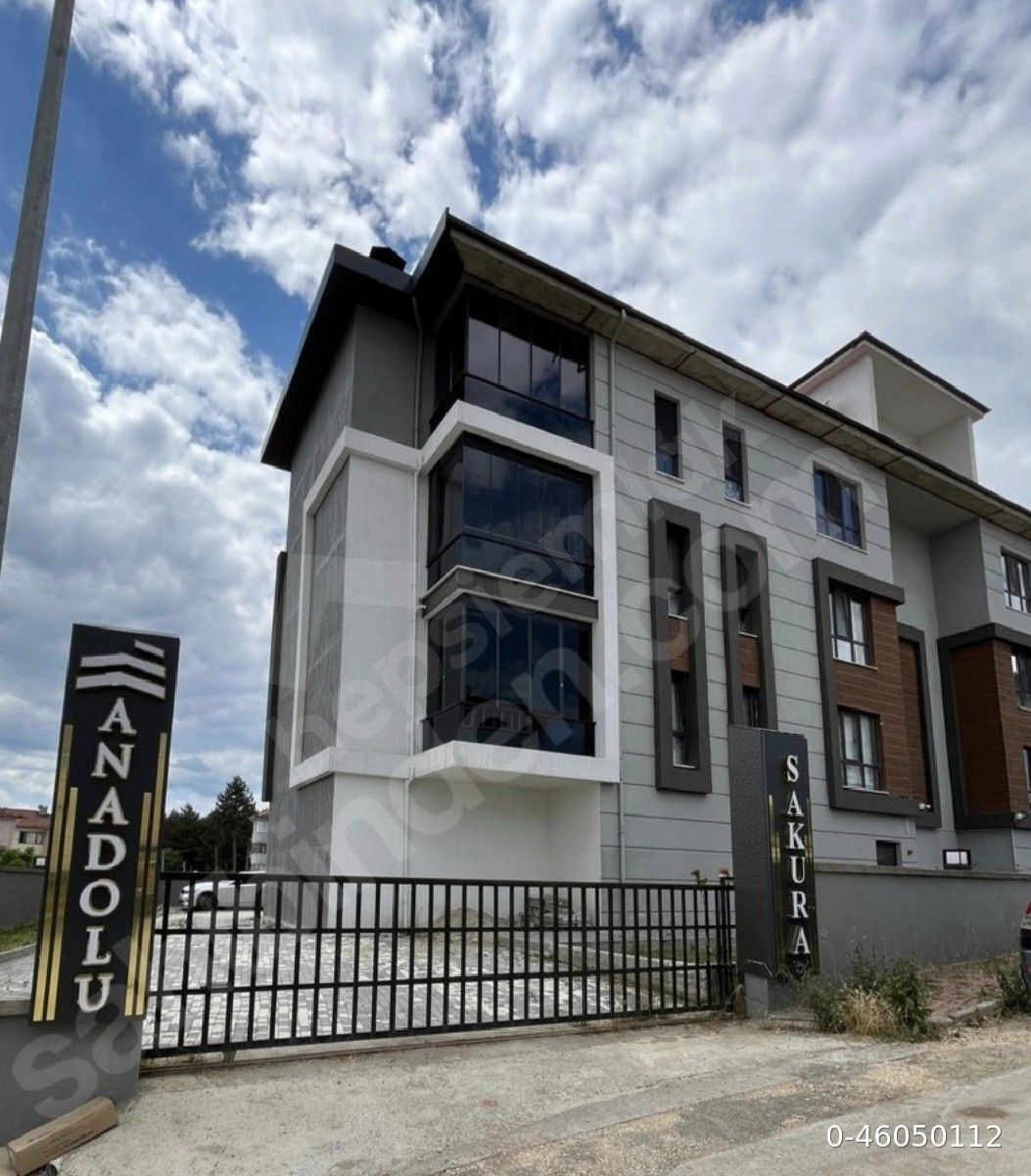 Safranbolu Anadolu Sakura Evlerinde Sahibinden Kısmi Eşyalı / Eşyasız 4 +1 Modern Kiralık Yeni Daire