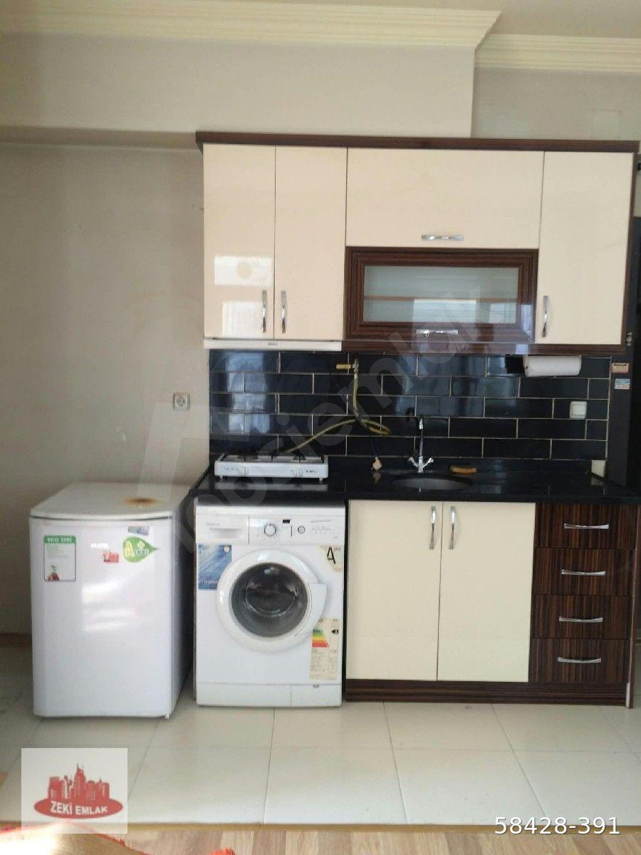 ZEKİ'DEN SATILIK KOLEJTEPE'DE EŞYALI-BALKONLU-BİEYSEL KOMBİLİ 1+1 DAİRE
