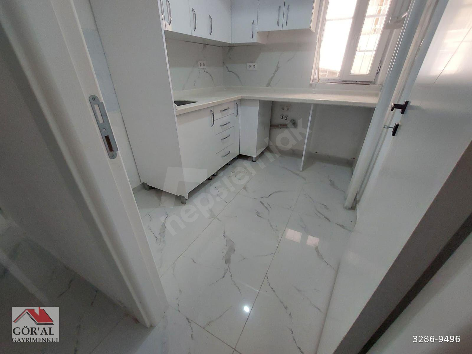 GÖRAL DAN 1+1 FULL YAPILI SOKULLU CADDESİ YAKINI