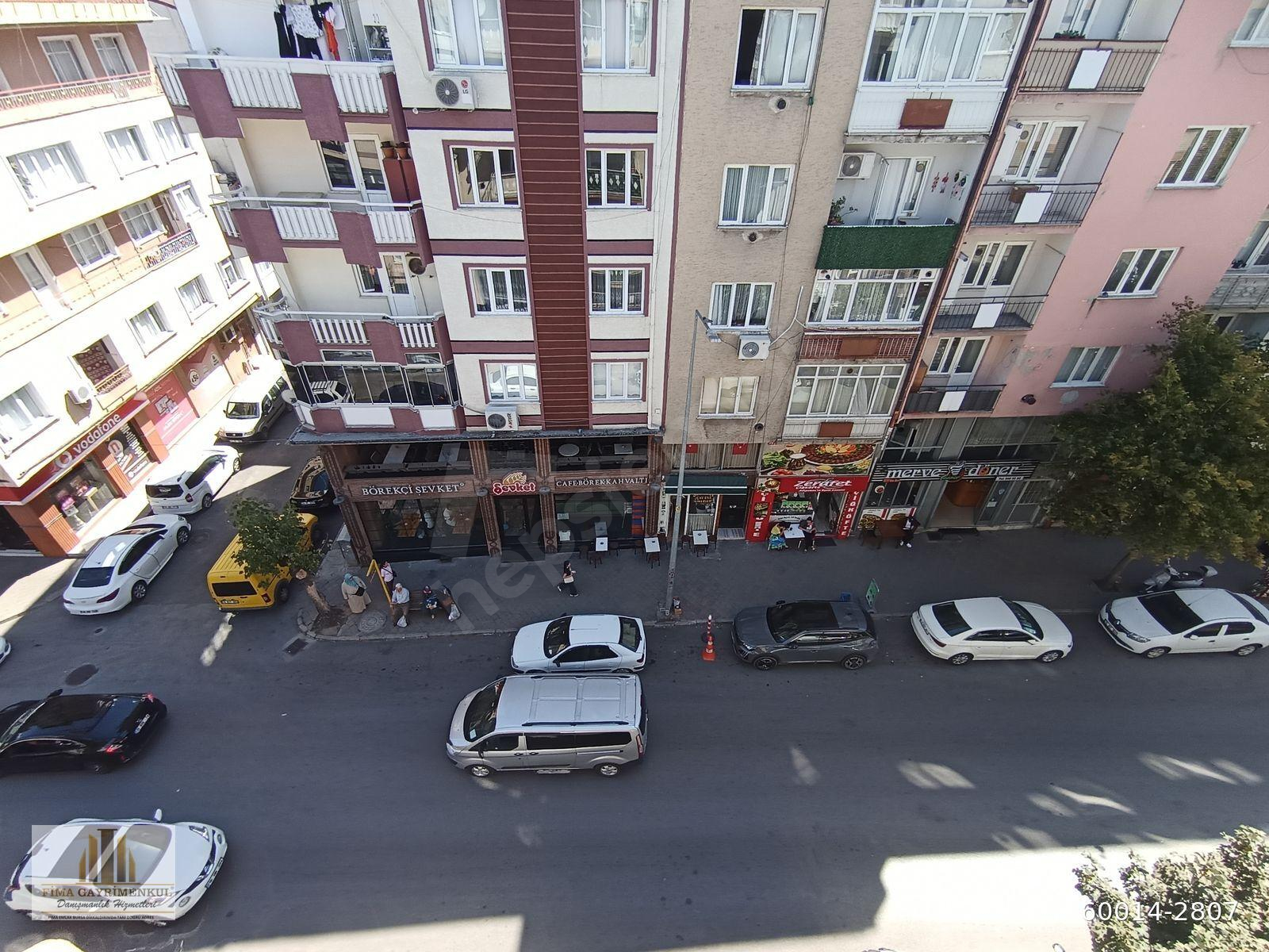 FİMA EMLAKTAN DAVUTDEDE MH ANA CADDEDE KİRALIK DAİRE DURAK ÖNÜND