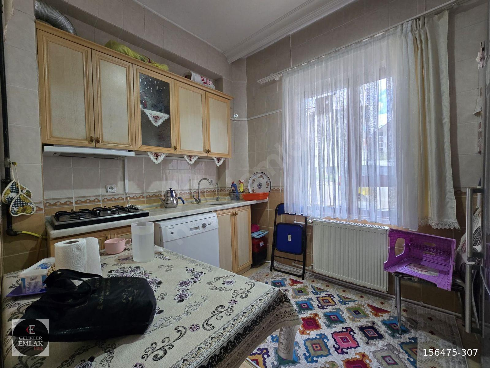 YAYLA MAHALLESİ CADDE DİBİ İSKANLI MANTOLAMALI KÖK TAPU Y.GİRİŞ EŞYALARIYLA SATILIK 2+1