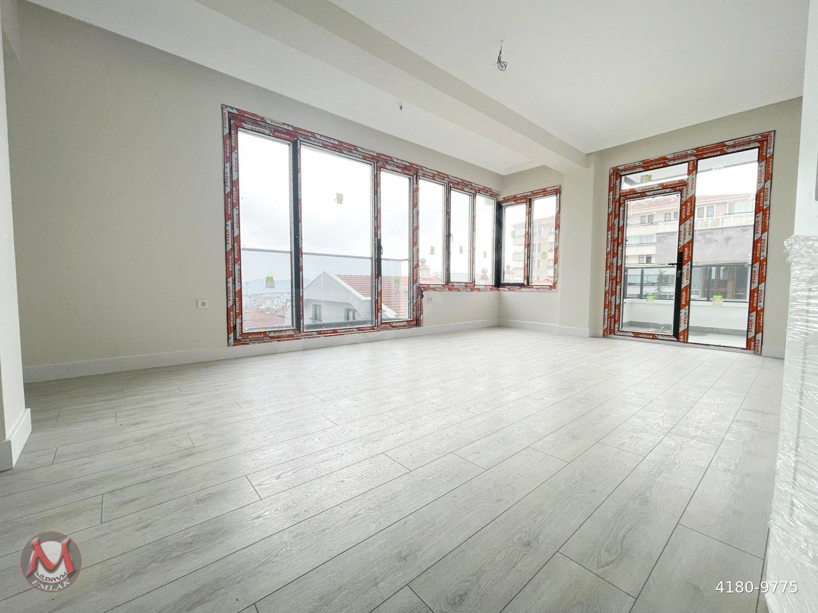 SIFIR LÜKS ŞEHİR MANZARALI 2+1 120 M2 2.KAT ARAKAT E.BANYOLU ASANSÖRLÜ K.OTOPARKLI **
