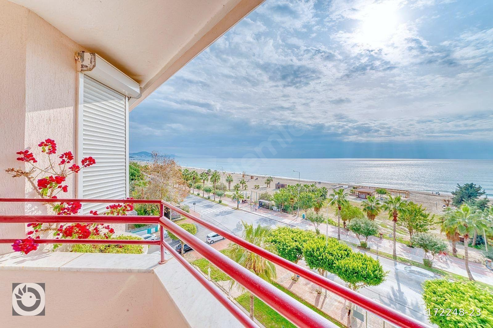 ALANYA OBAGÖL'DE DENİZE SIFIR PANORAMİK MANZARALI 3+1 DAİRE