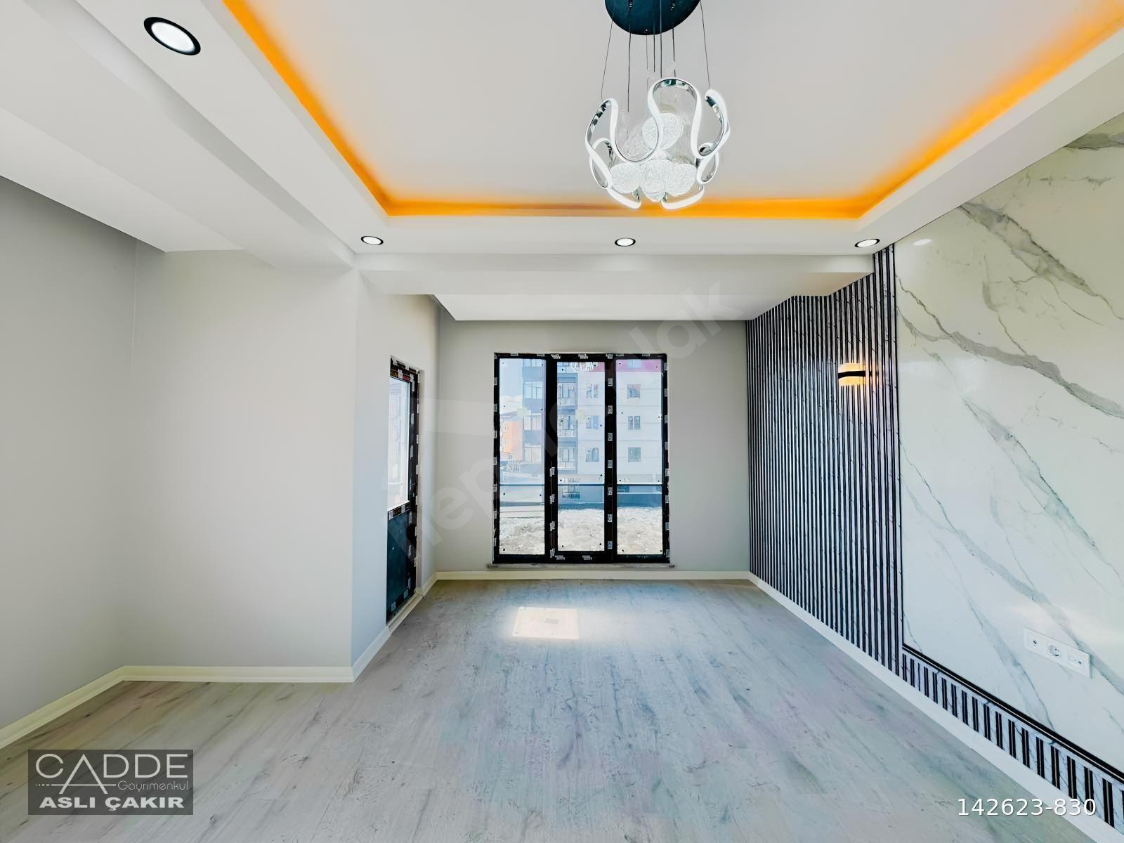 CADDE GAYRİMENKUL'DEN KAPAKLI OKULLAR BÖLGESİ ARAKAT 3+1 DAİRE