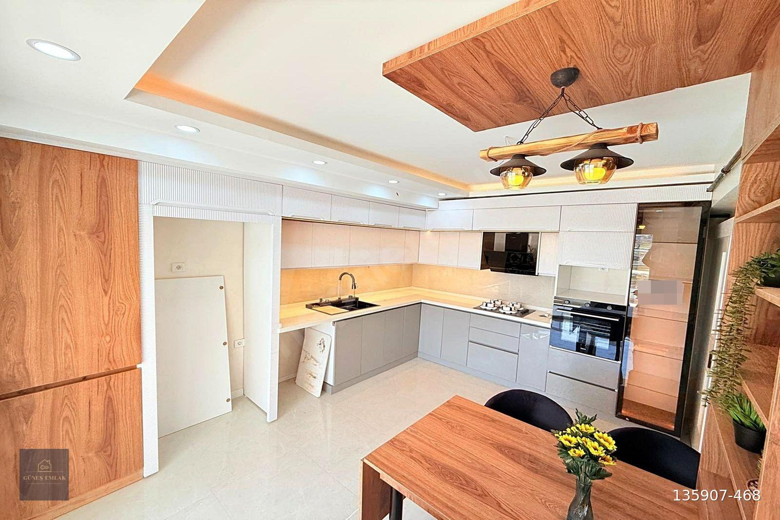 GÜNEŞ EMLAK*ULTRA LÜKS KATTA GENİŞ M2 4+1 SATILIK DAİRE