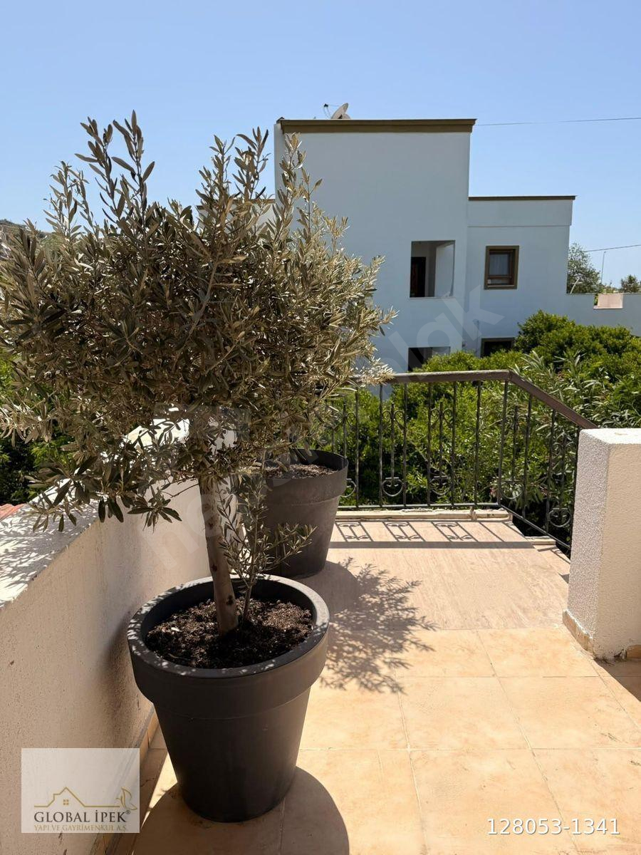 Bodrum Yalıkavakta Marinaya Yürüme Mesafesinde 2+1 Üst Kat Daire