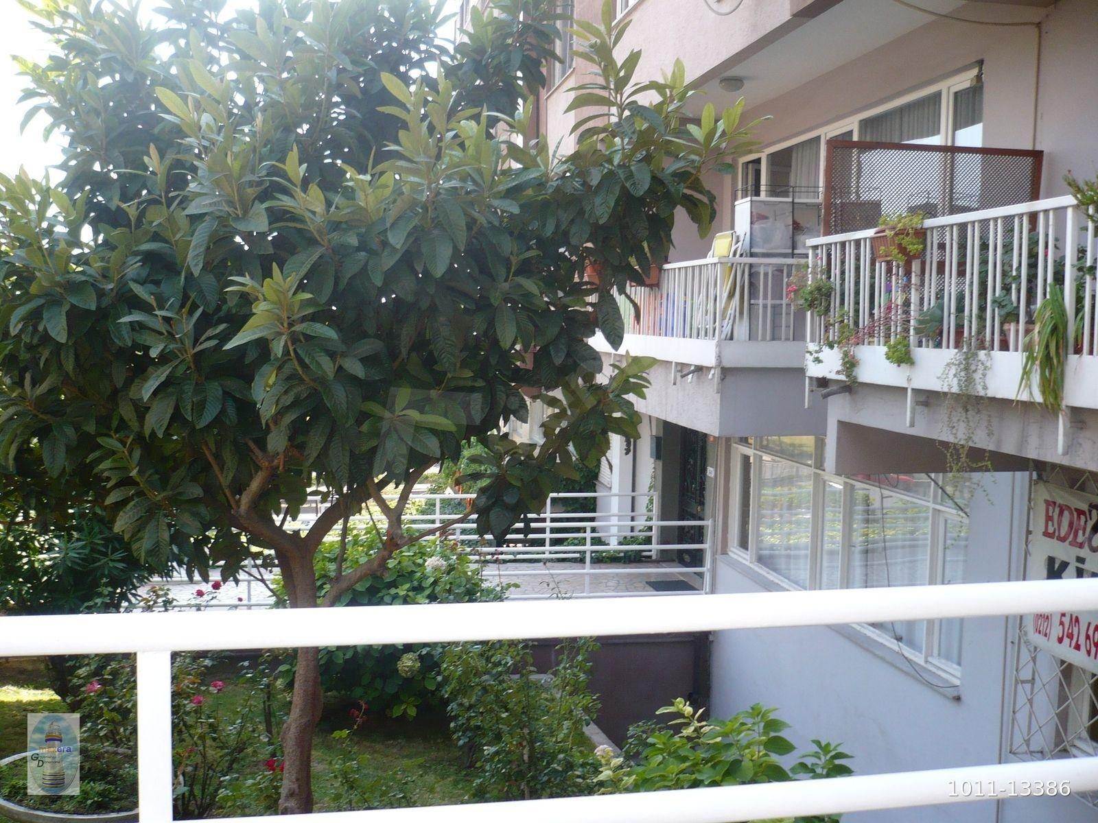 BAKIRKÖY SAKIZAĞCINDA 4+1 160M2 BAHÇE KATI KISMİ DENİZ MANZARALI