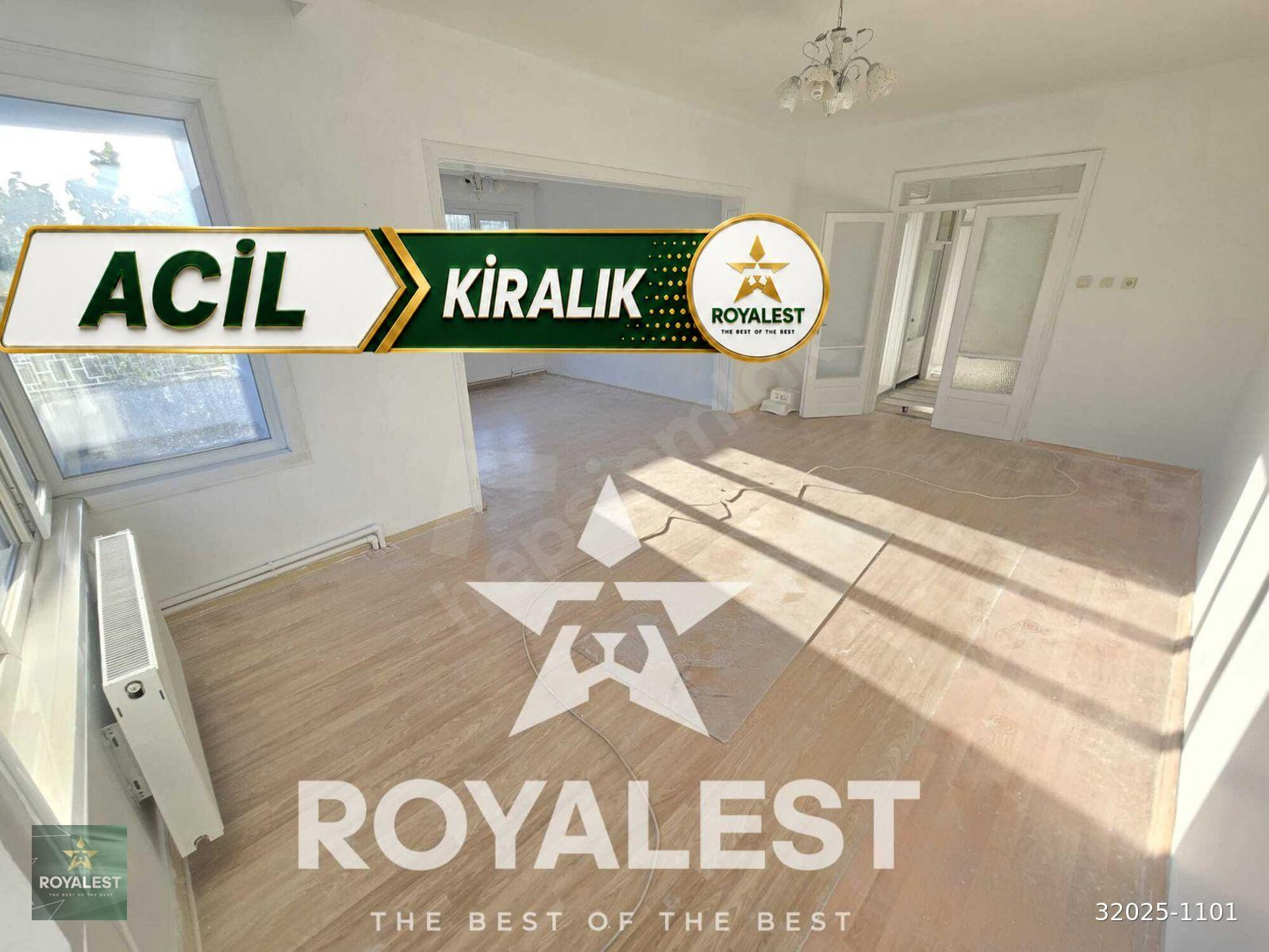 ROYALEST'TEN KAVAKLIK TAKSİ ÖNÜ GENİŞ VE FERAH 2+1