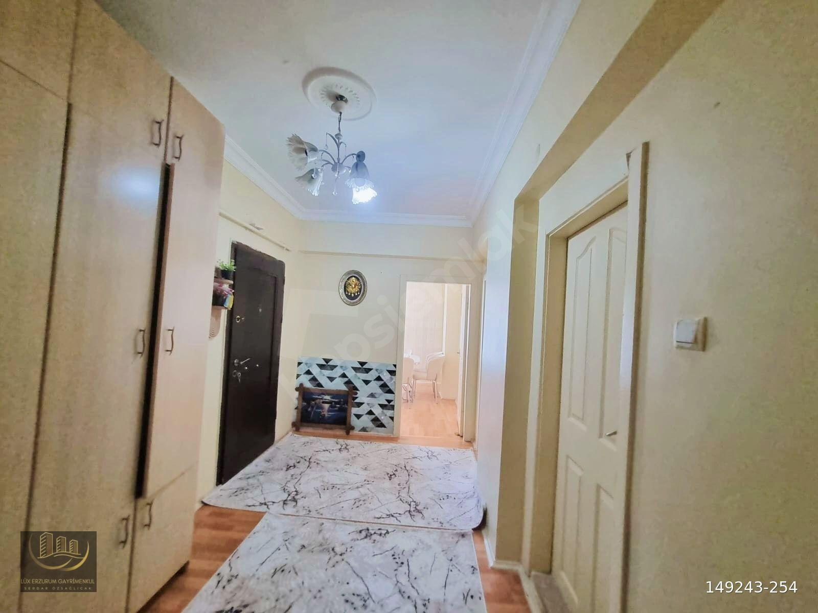 LÜX ERZURUM'DAN KAZIMYURDALANDA MERKEZİ KONUMDA GENİŞ 2+1 ARAKAT