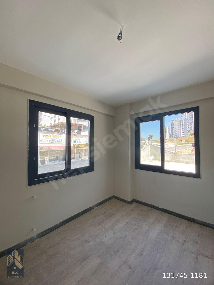 GÜLTEPE MAH. MIGROS CIVARI BULVAR ÜZERINDE SITE İÇERİSİNDE...