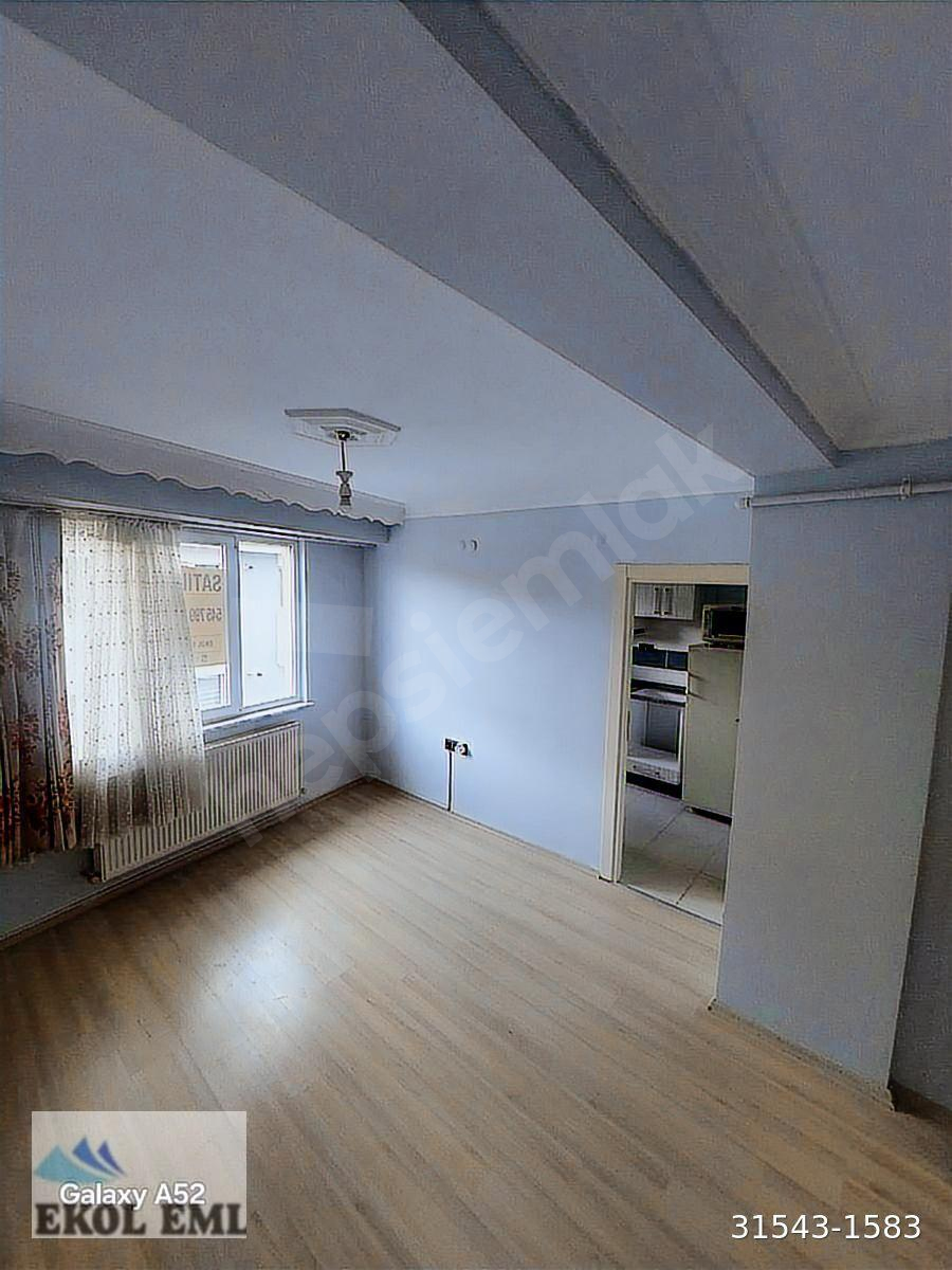 EKOL' DEN KIRMIZITOPRAK MAHALLESİNDE ACİL SATILIK 2+1 DAİRE