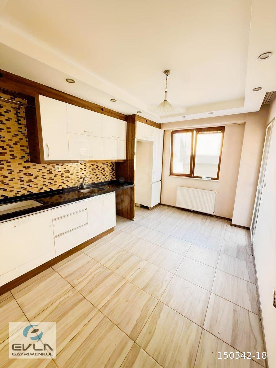 İLBADE MAHALLESİNDE SATILIK 2+1 DAİRE