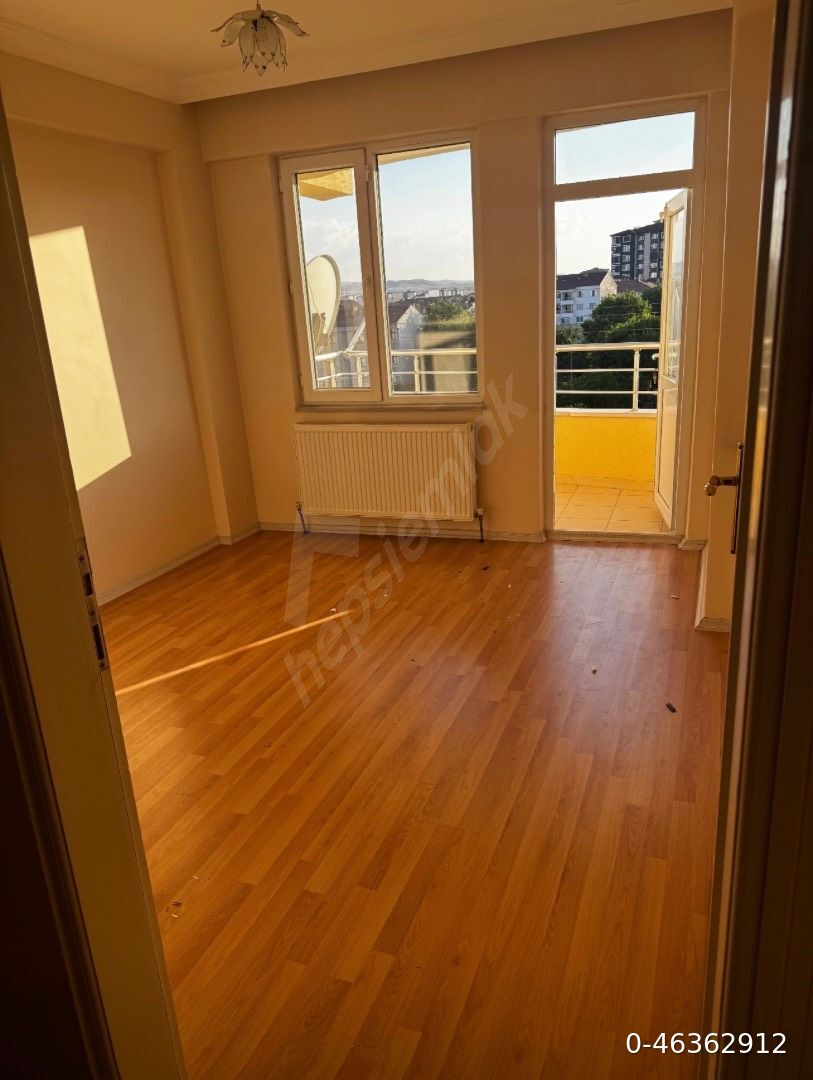 Bulvarda asansörlü daire