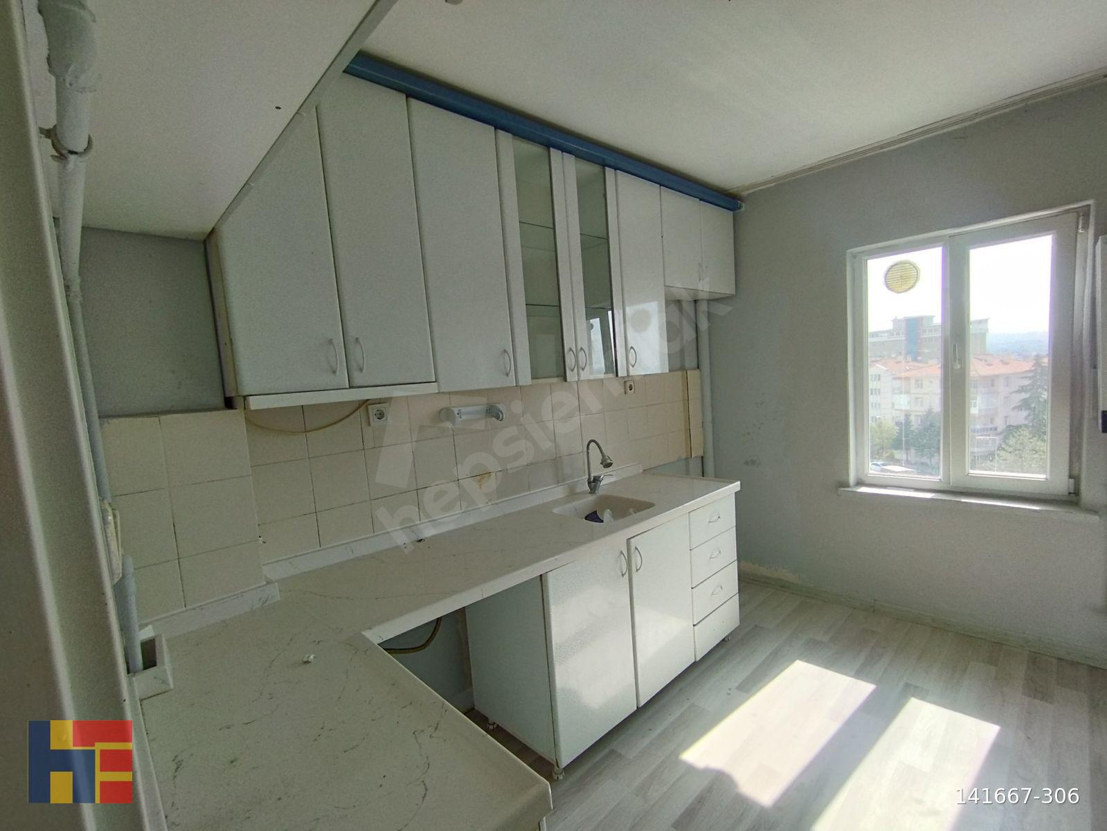 GOP AZİZ CADDESİNDE SPOR KONUT SİTESİNDE KİRALIK