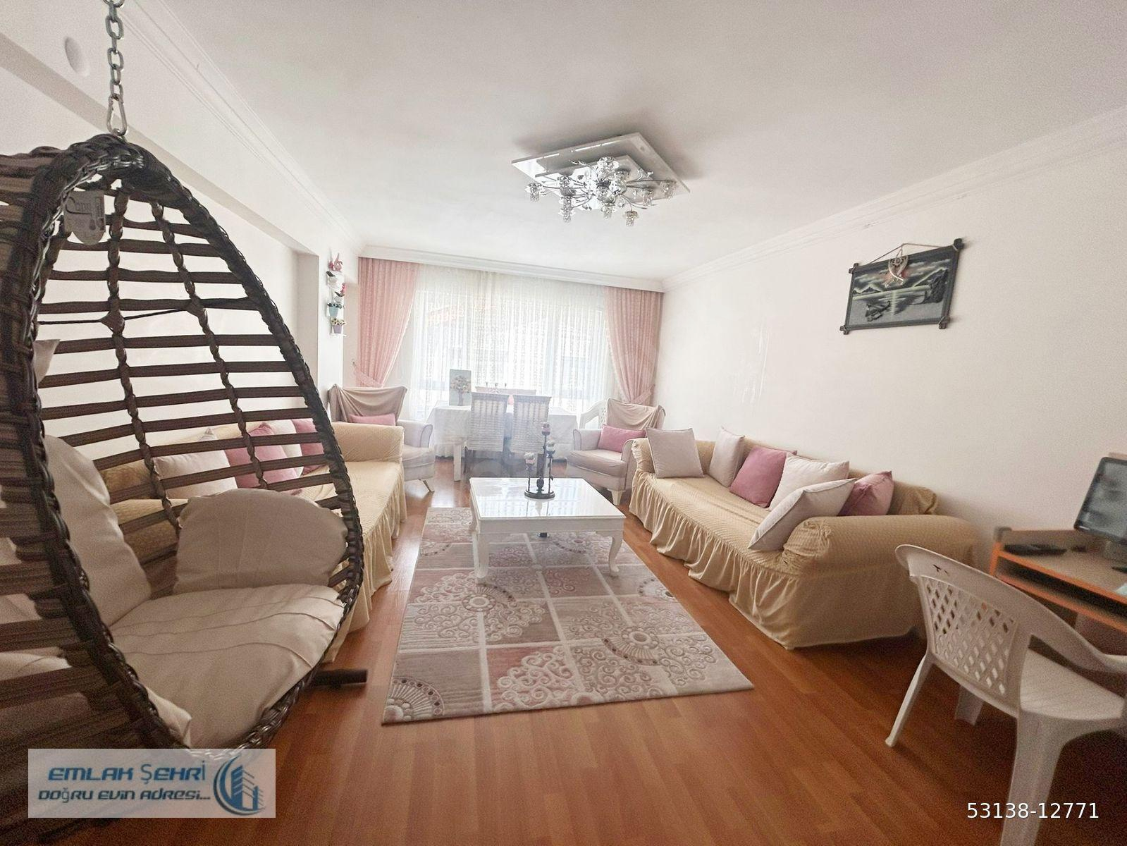 MUTLU'DA CADDE YAKINI 3+1 DAİRE