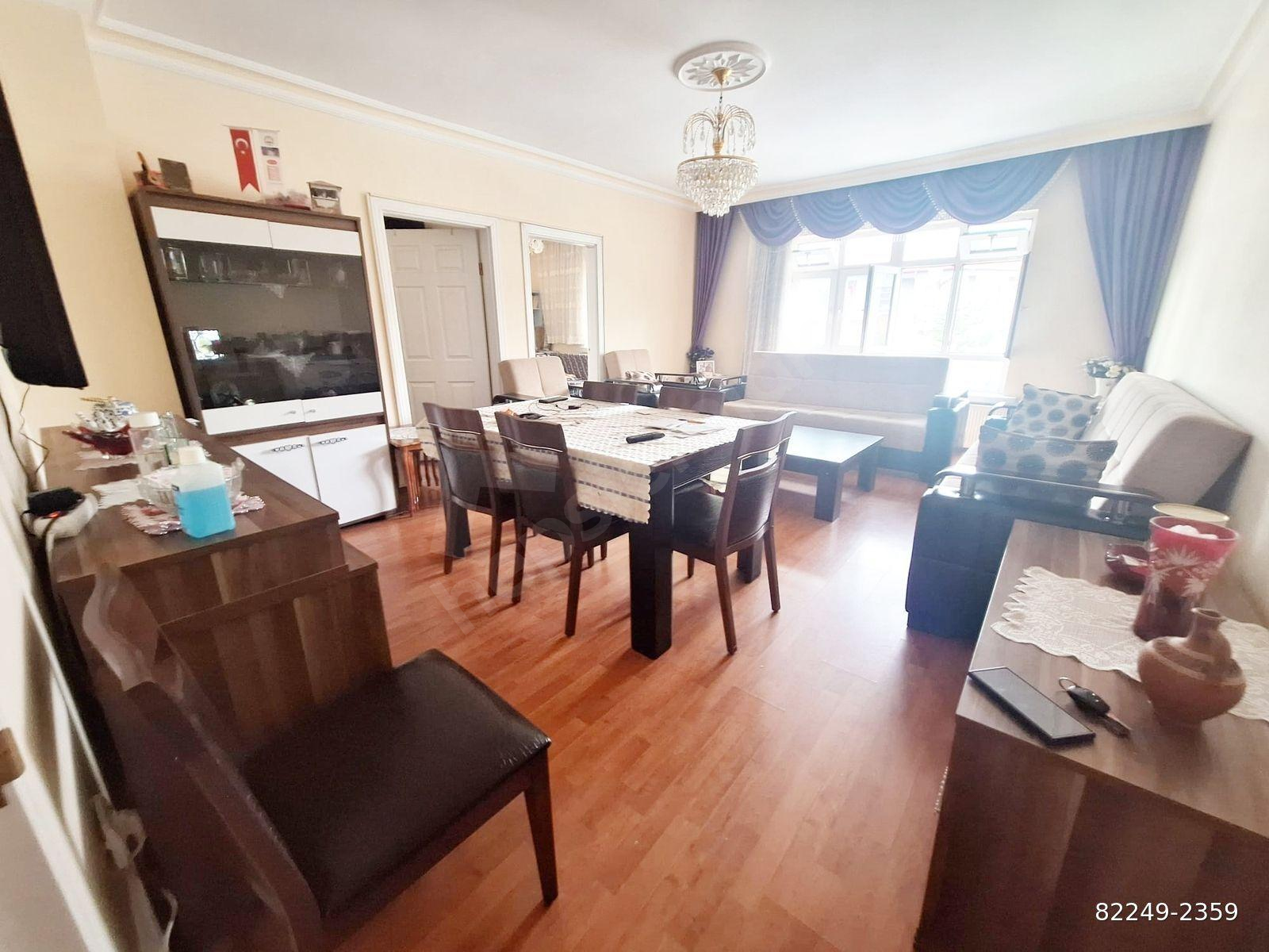 AKATLIDAN YENİ MAHALLLLE SUADİYE CADDE PARALELİ GENİŞ 3+1 DAİRE