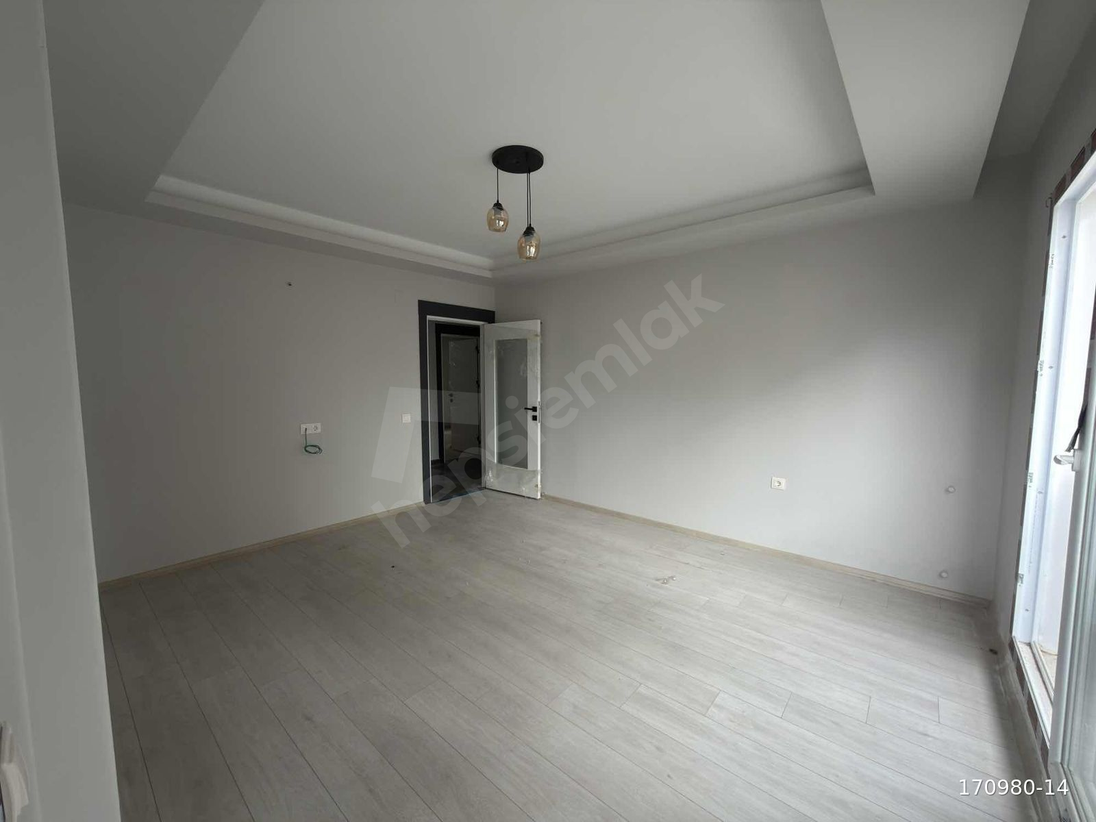ERDEMLİ ALATA KİRALIK LÜX DAİRE