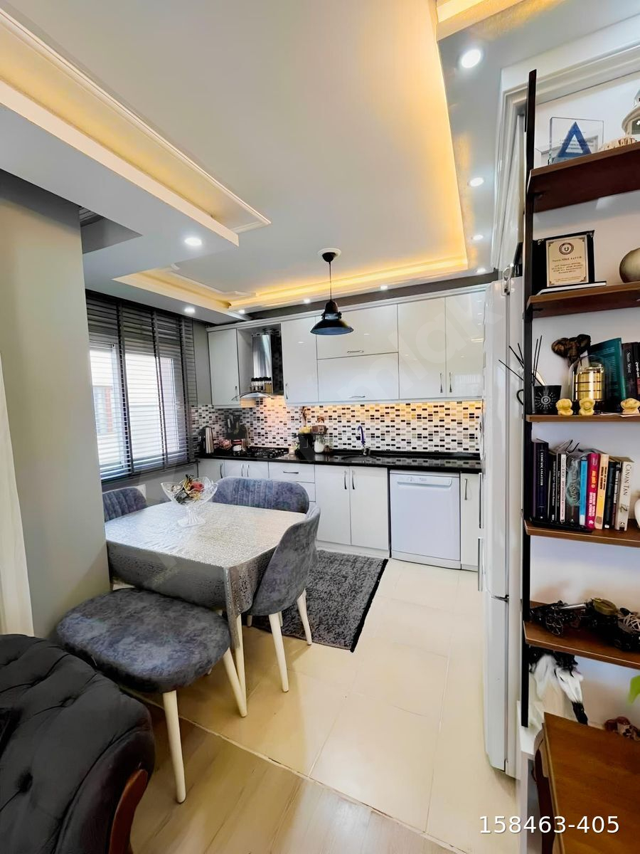 ÇARŞI İÇERİSİNDE ASANSÖRLÜ SATILIK 2+1 DAİRE