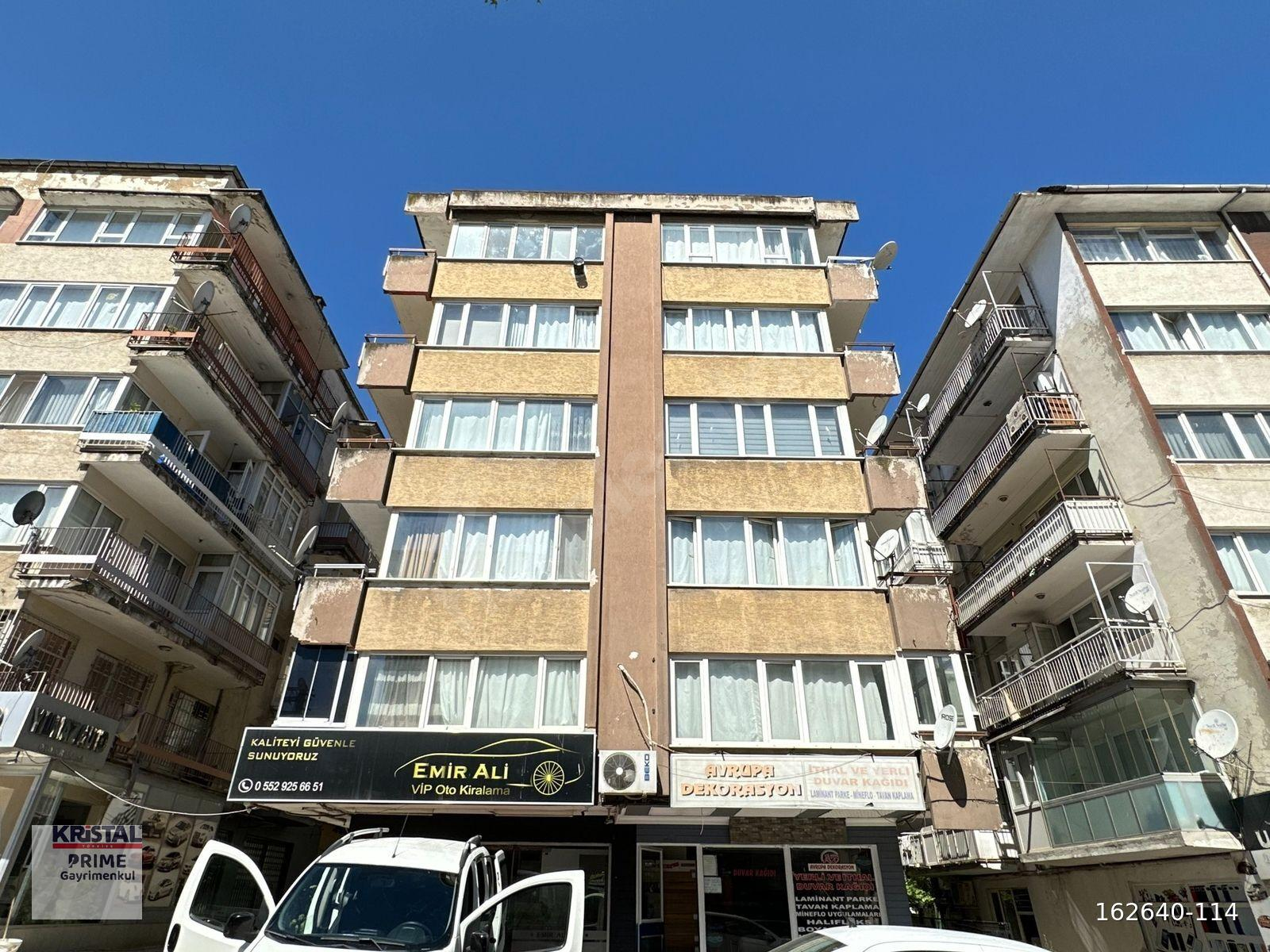 KR PRİME DAN ALTIPARMAK ÇIRPAN DA SATILIK 2+1 BAKIMLI DAİRE