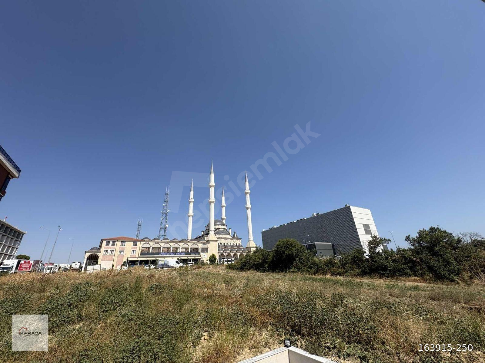 KARACA'DAN YENİ BELEDİYE KARŞISI 1+1 KİRALIK DAİRE