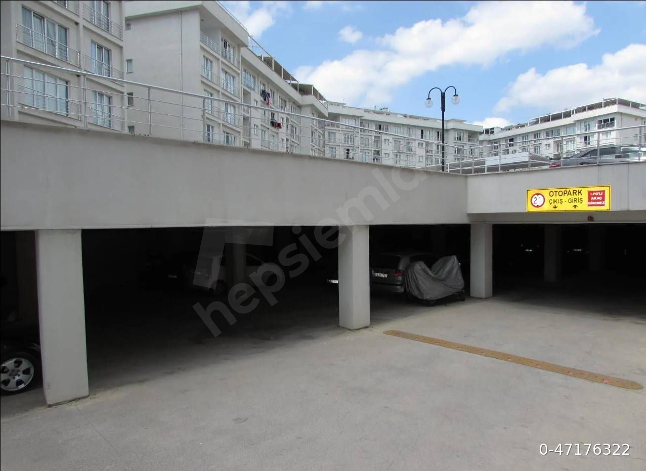 SAHİBİNDEN GEBZE FİYAKA SİTESİ HAVUZ MANZARALI 2+1 SATILIK DAİRE