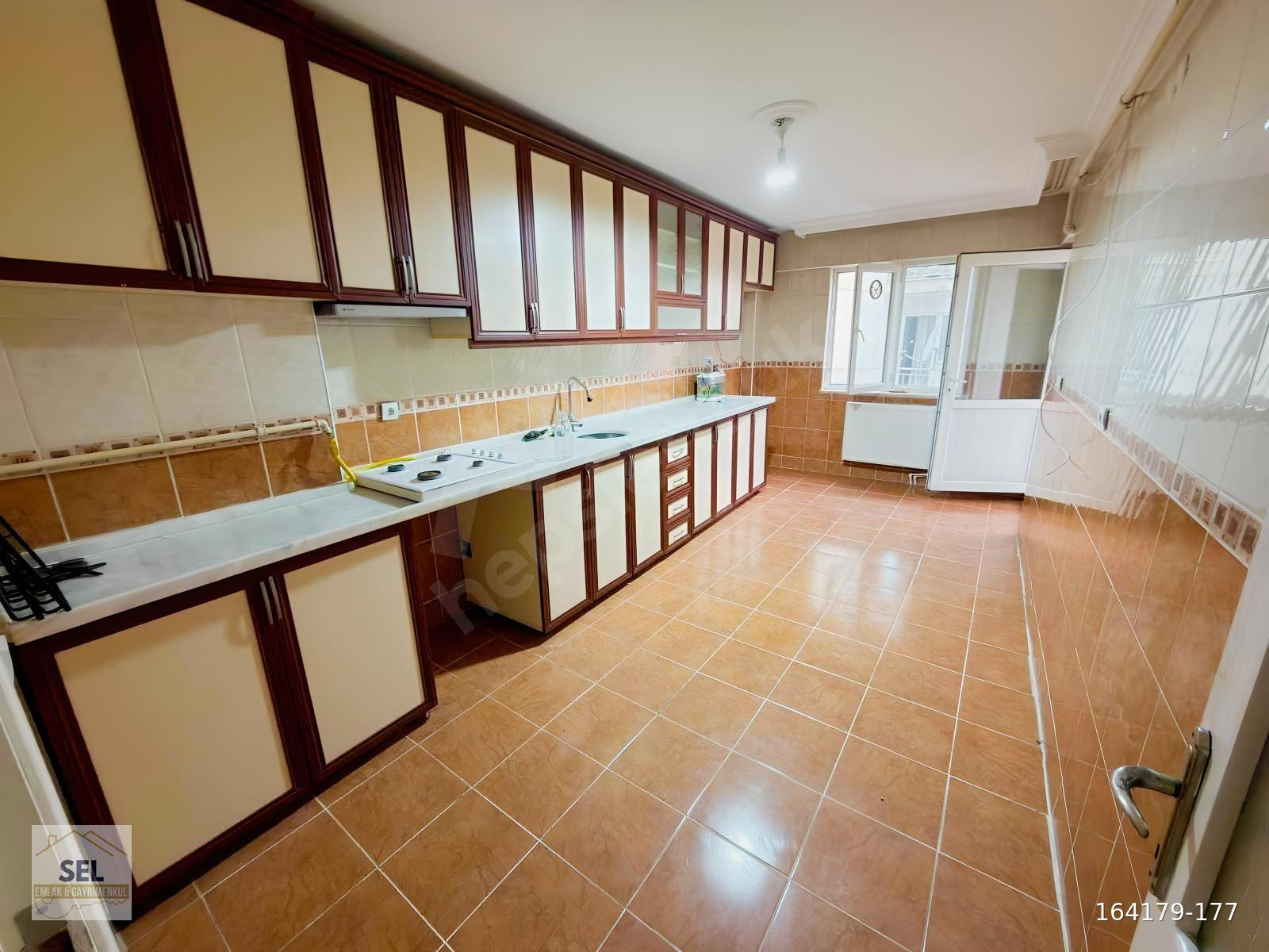 SAKARYA MAHALLESİNDE KİRALIK ARAKAT 3+1 DAİRE