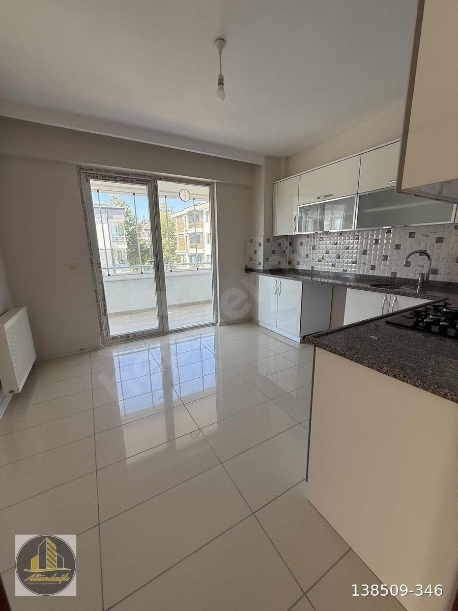 ALPAĞUT MAHALLESİ KİRALIK ARA KAT GENİŞ 2+1