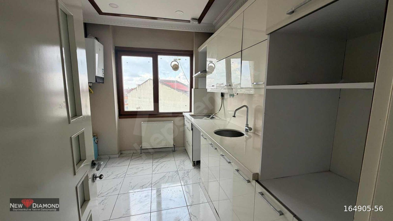 ARNAVUTKÖY MERKEZDE 2+1 DAİRE