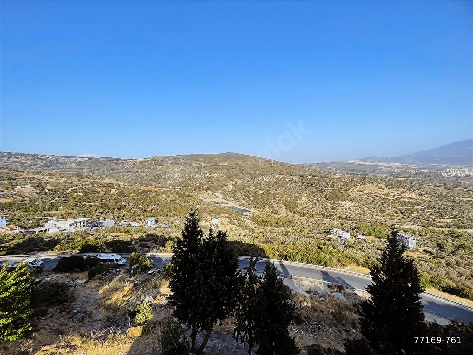 BORNOVA EVKA 4 SATILIK MANZARALI KAROT RAPORLU DAİRE